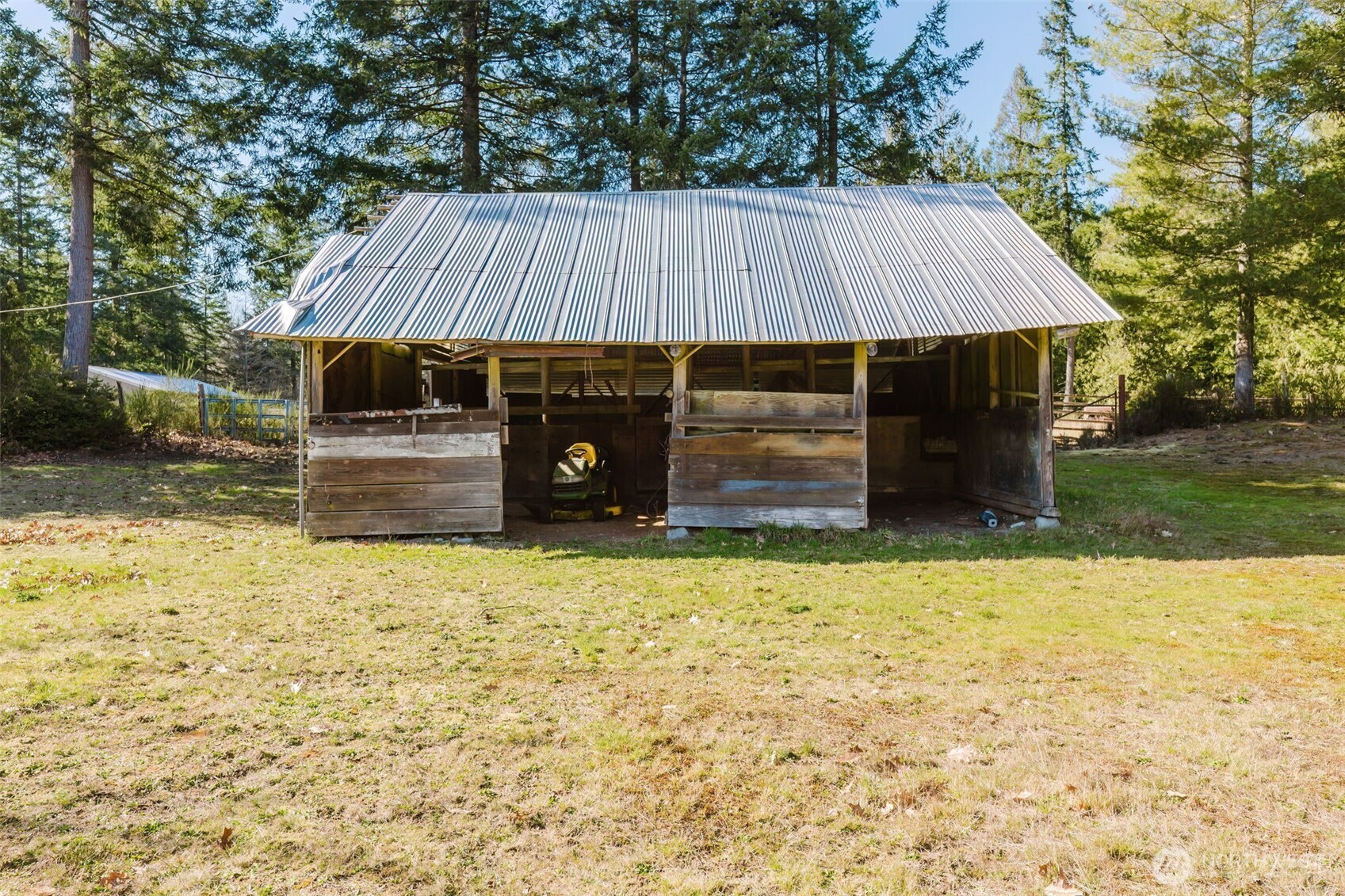 3236 NW Gillard Place , Seabeck, WA 98380