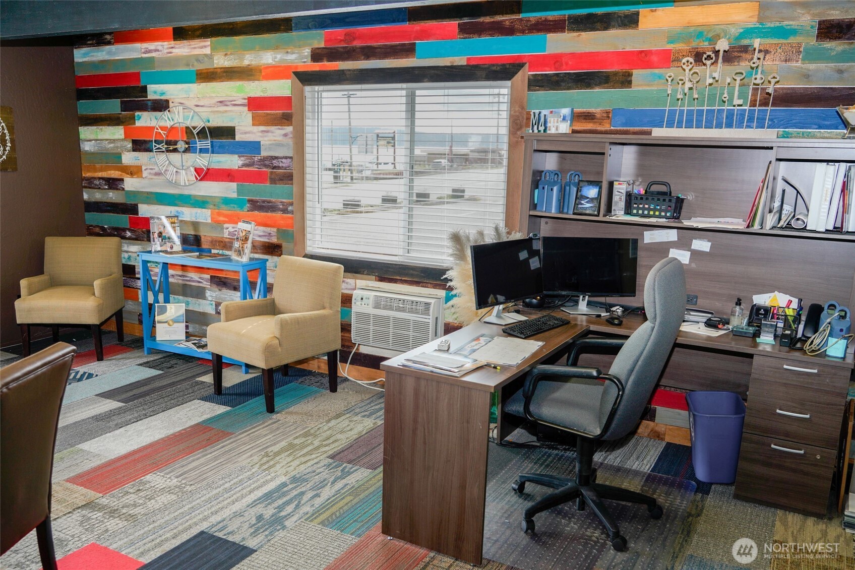 24113 N US Highway 101 , Hoodsport, WA 98548