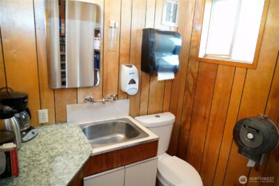 24113 N US Highway 101 , Hoodsport, WA 98548 - Photo 36