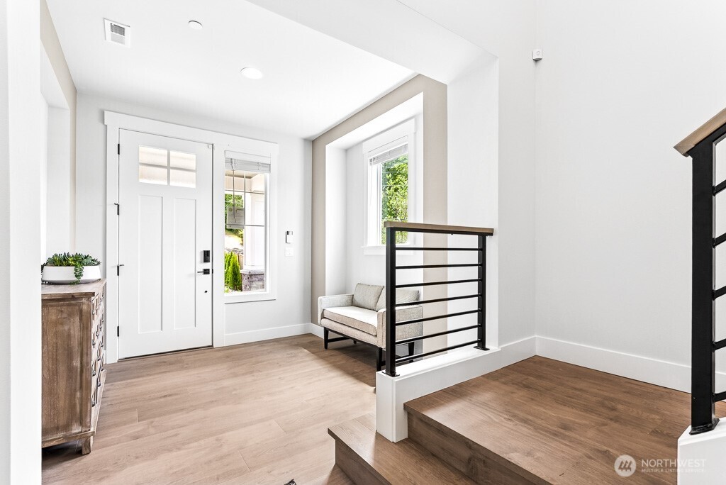 19507 81st Place NE #3, Kenmore, WA 98028