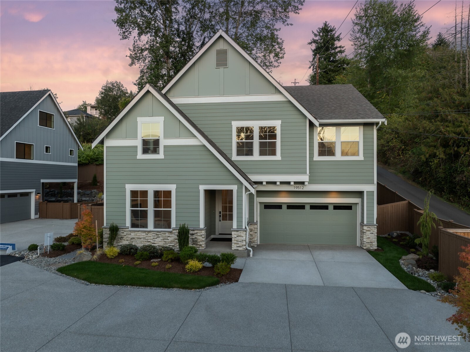 19512 81st Place NE #4, Kenmore, WA 98028