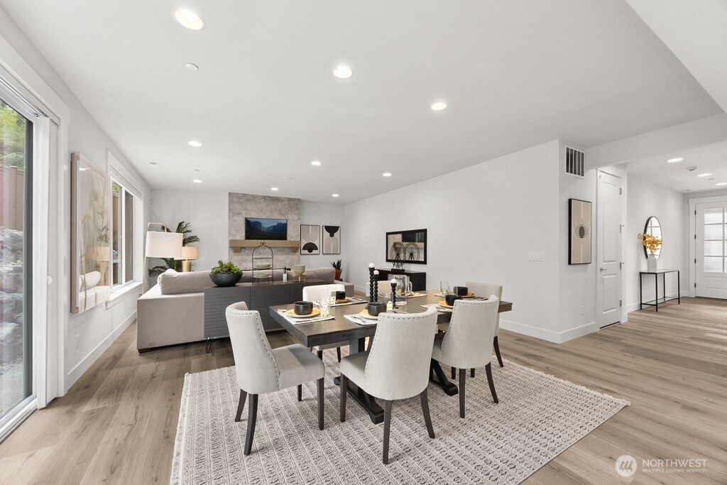 19512 81st Place NE #4, Kenmore, WA 98028