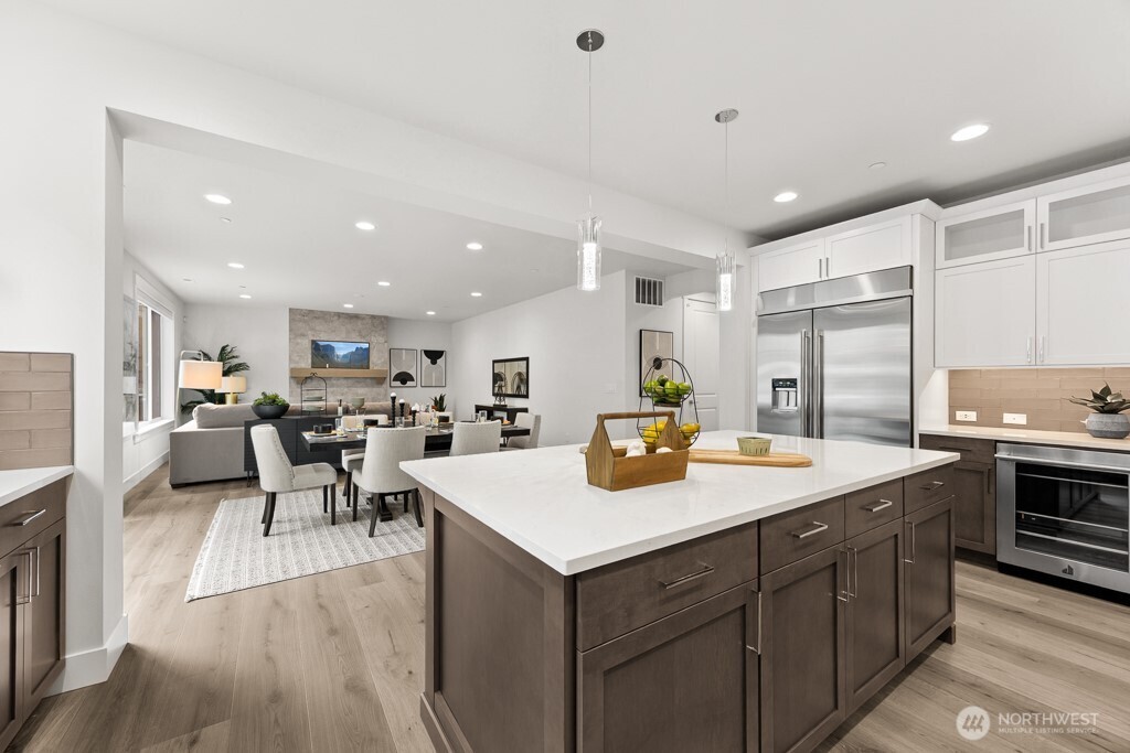 19512 81st Place NE #4, Kenmore, WA 98028