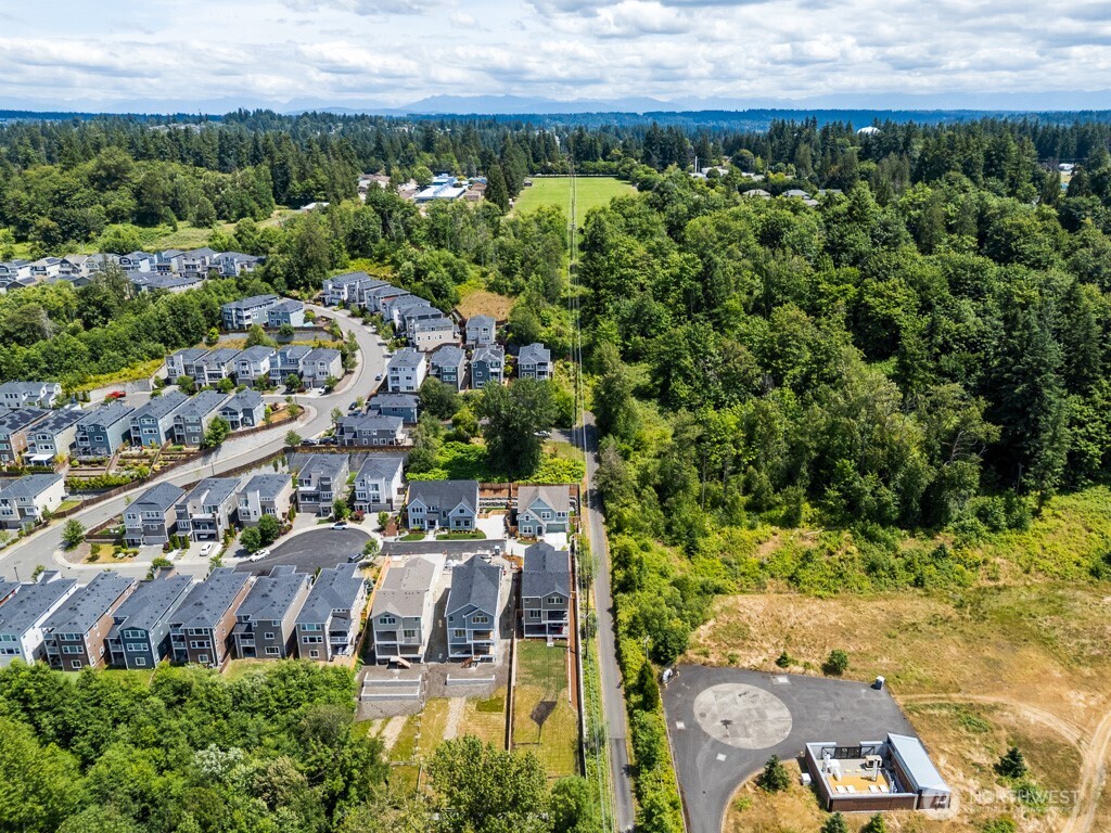 19512 81st Place NE #4, Kenmore, WA 98028