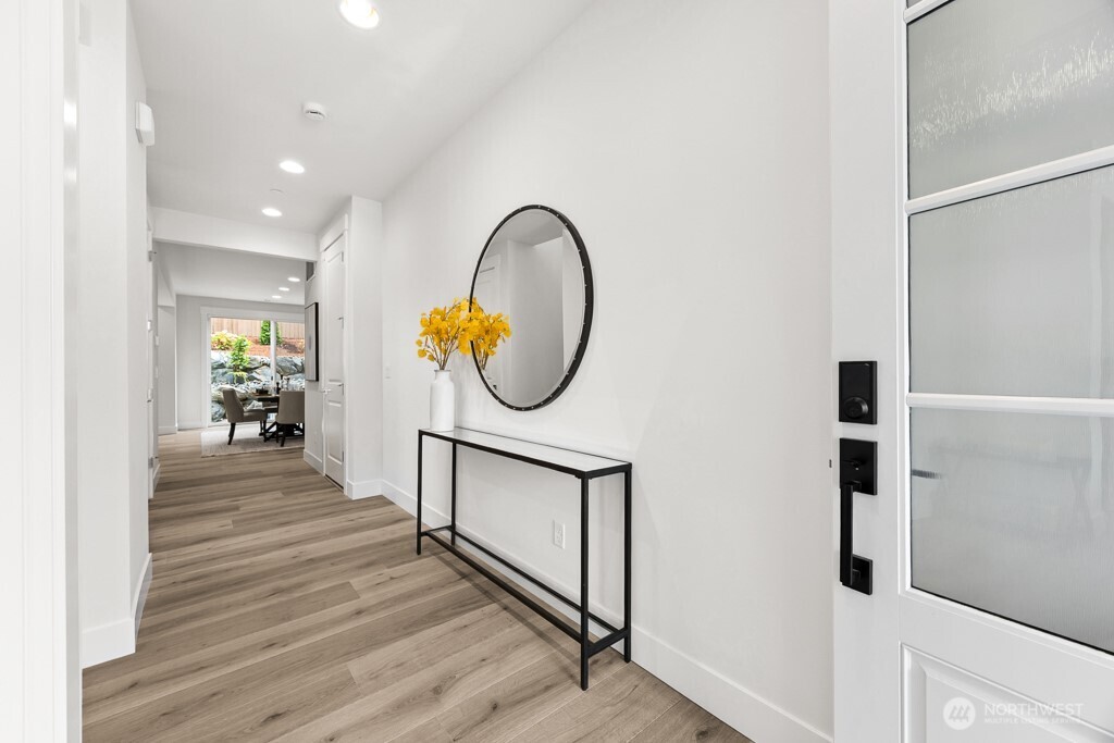 19512 81st Place NE #4, Kenmore, WA 98028