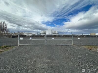 211 B Street NW, Quincy, WA 98848 - Photo 2