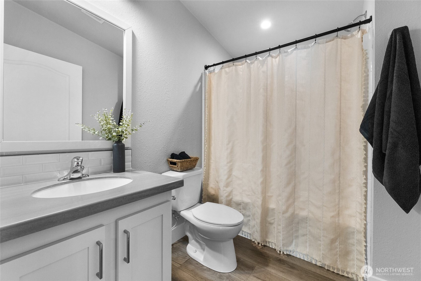 2125 Glacier Street #82, Enumclaw, WA 98022