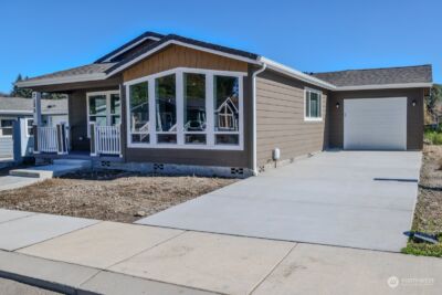 2125 Glacier Street #82, Enumclaw, WA 98022 - Photo 2