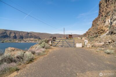 1422 SW Sunland Road , Quincy, WA 98848 - Photo 11