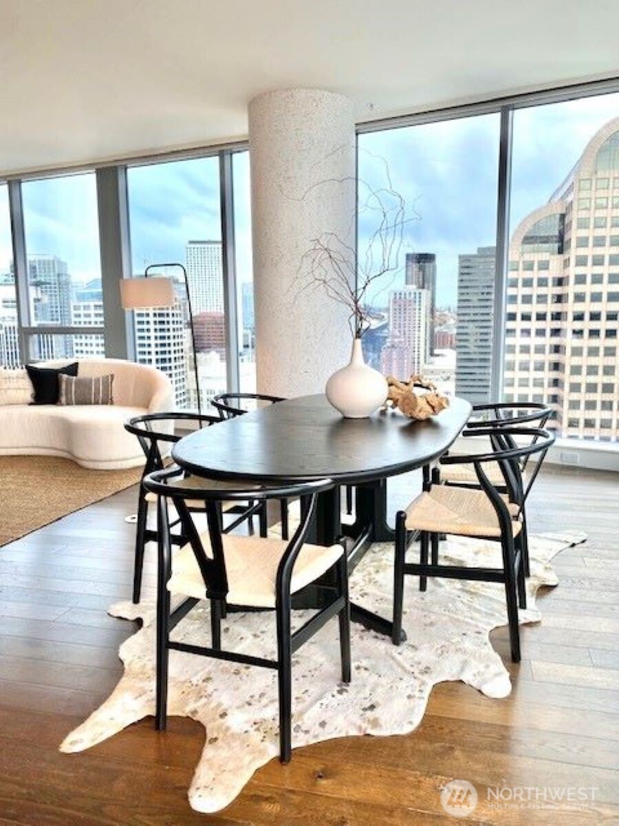 1521 2nd Avenue #2502, Seattle, WA 98101-4518