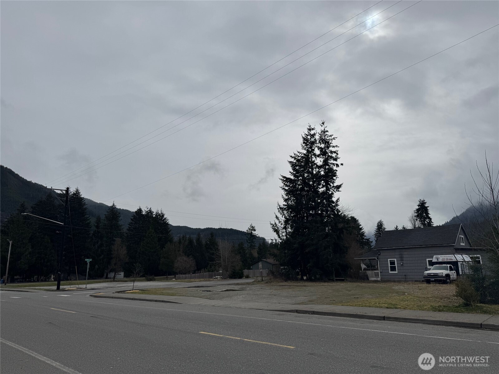 1035 Darrington Street , Darrington, WA 98241