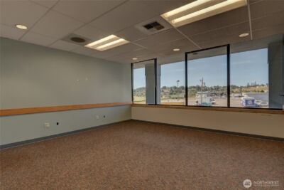 275 SE Pioneer Way #204, Oak Harbor, WA 98277 - Photo 2