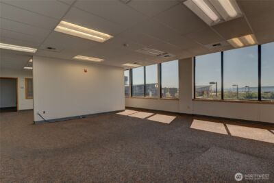 275 SE Pioneer Way #204, Oak Harbor, WA 98277 - Photo 4