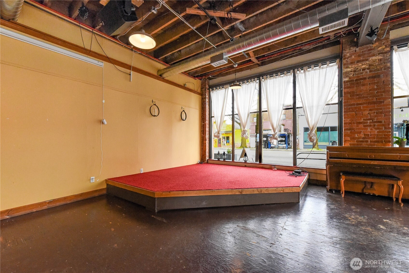 5619 Rainier Avenue S, Seattle, WA 98118