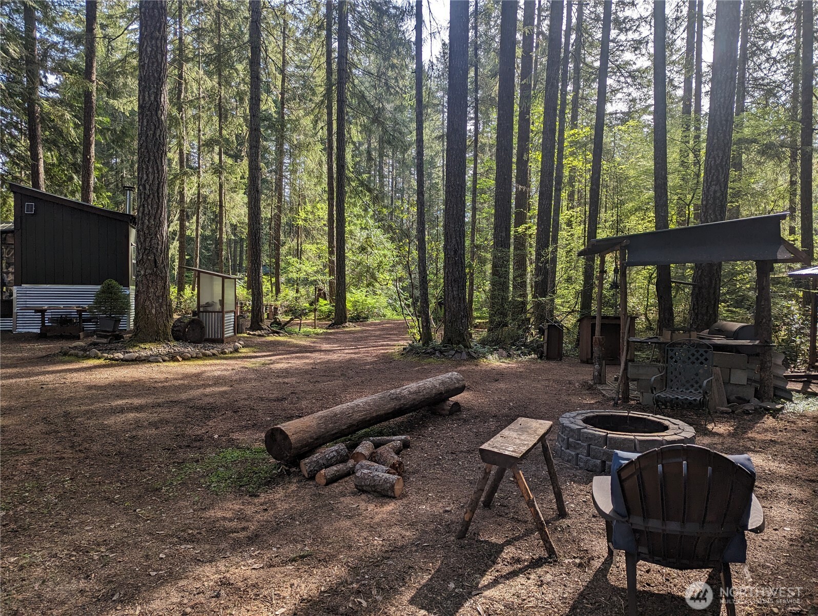 390 N Duckabush Drive W, Hoodsport, WA 98548