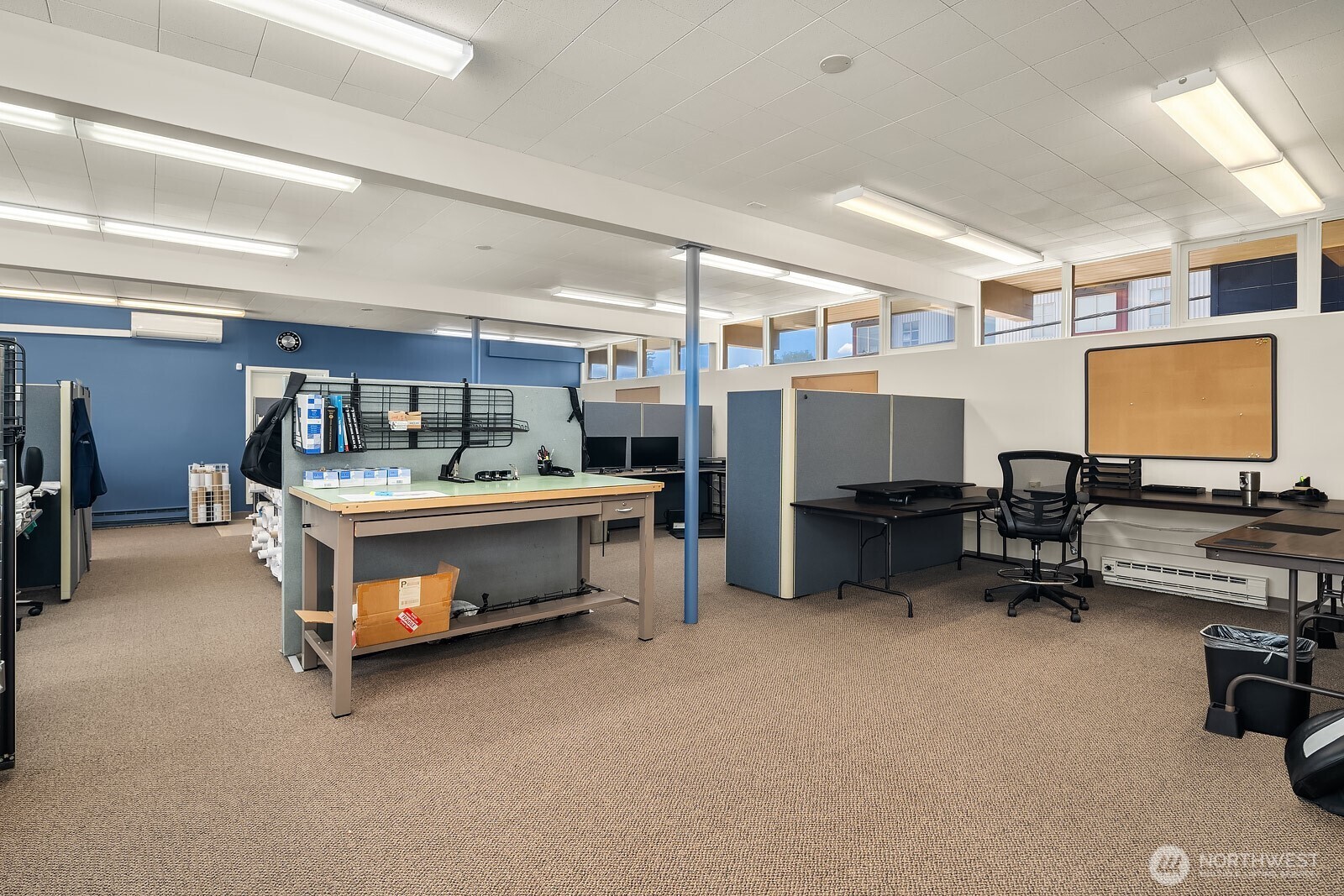 2300 W Commodore Way , Seattle, WA 98199