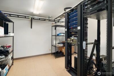 2300 W Commodore Way , Seattle, WA 98199 - Photo 21