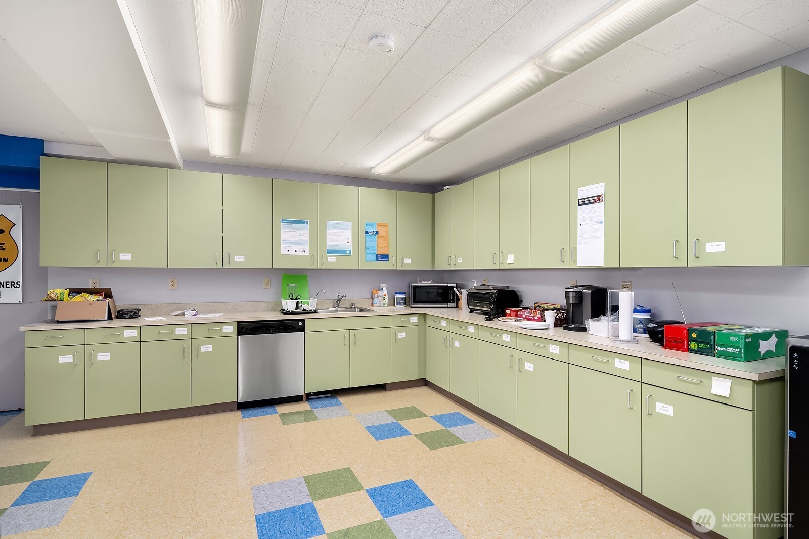 2300 W Commodore Way , Seattle, WA 98199