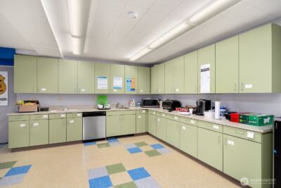 2300 W Commodore Way , Seattle, WA 98199 - Photo 22