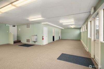 2300 W Commodore Way , Seattle, WA 98199 - Photo 28