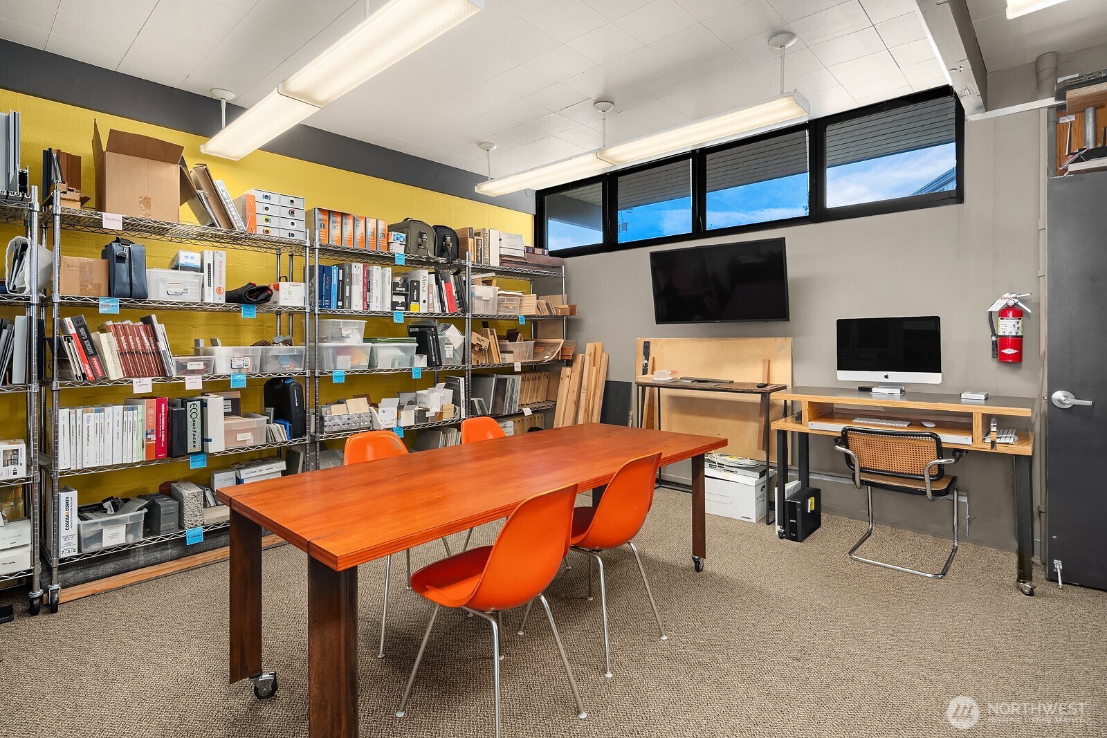 2300 W Commodore Way , Seattle, WA 98199