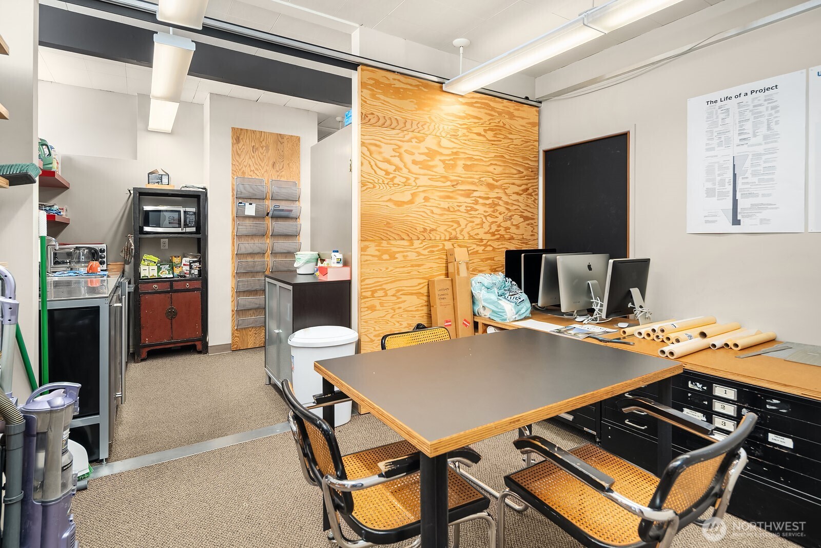 2300 W Commodore Way , Seattle, WA 98199