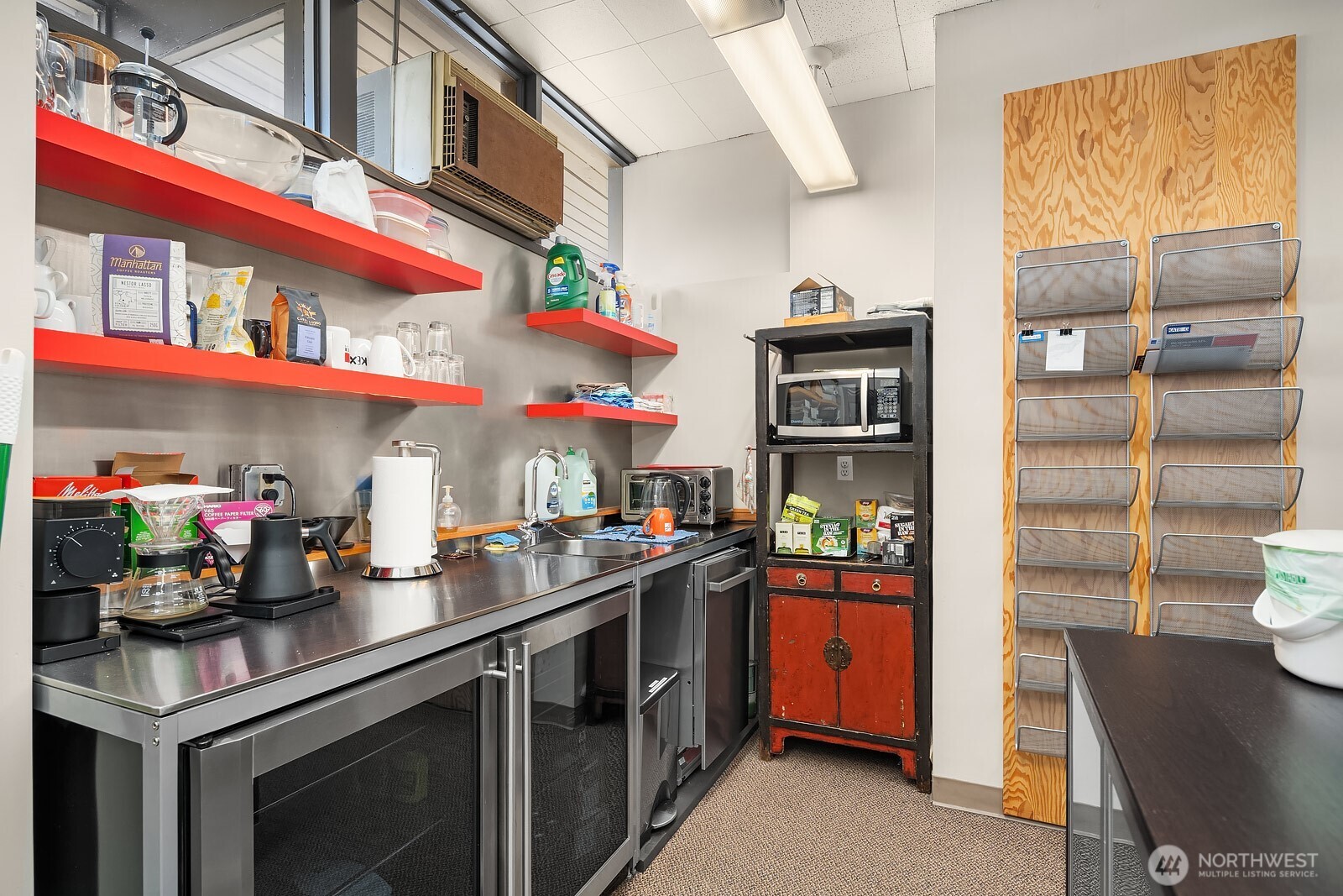 2300 W Commodore Way , Seattle, WA 98199