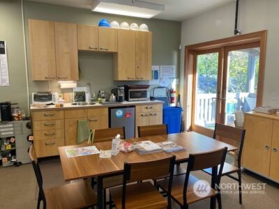 250 Madrona Way NE, Bainbridge Island, WA 98110 - Photo 8