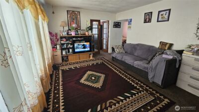 706 Laurel Street , Kelso, WA 98626 - Photo 3