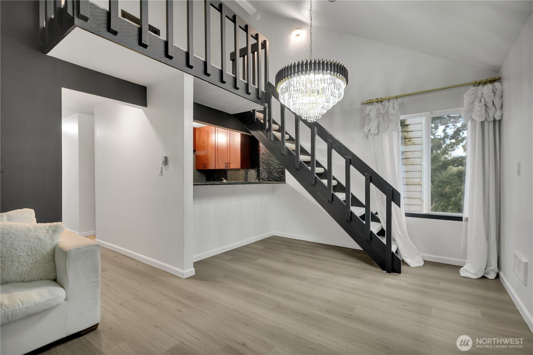 2524 S 317th Street #304, Federal Way, WA 98003-5033