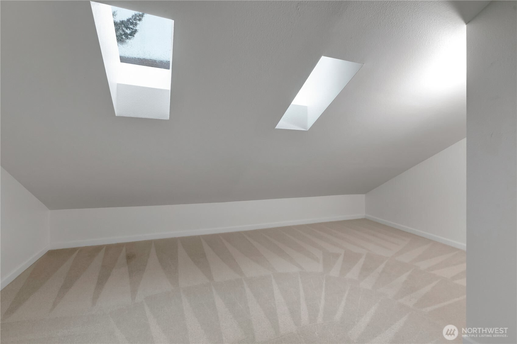 2524 S 317th Street #304, Federal Way, WA 98003-5033