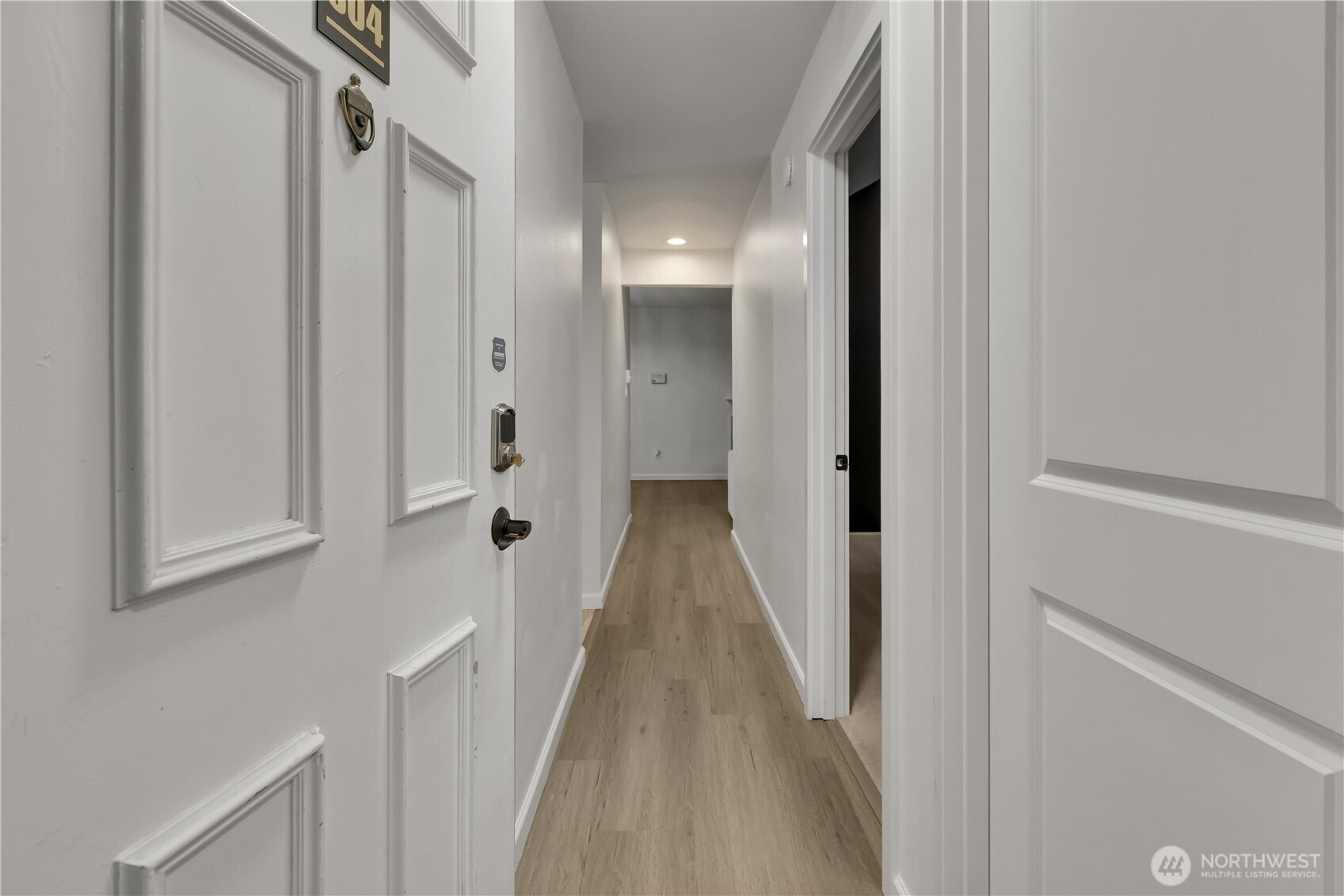 2524 S 317th Street #304, Federal Way, WA 98003-5033