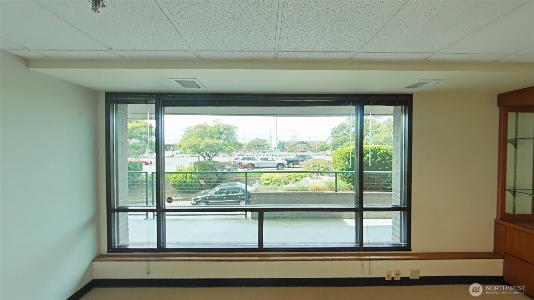 110 James Street #105, Edmonds, WA 98020