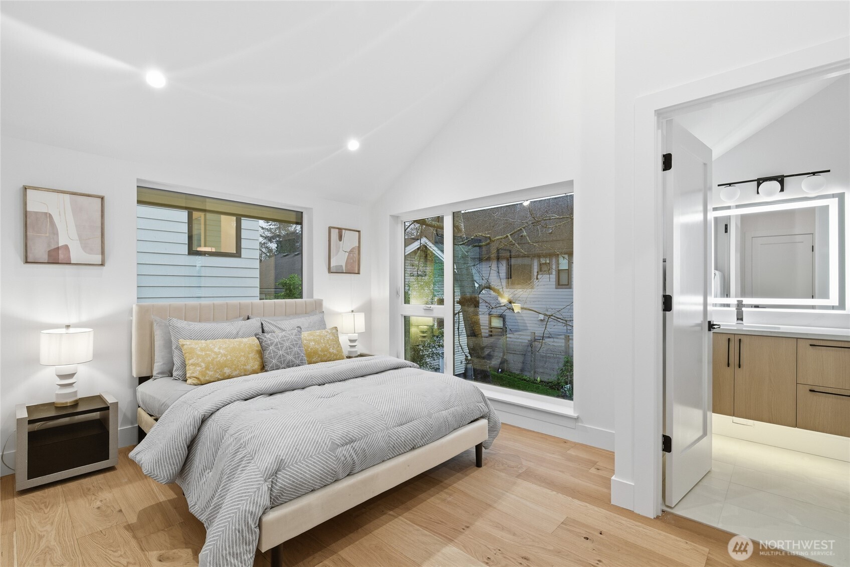 6547 11th Avenue NW #C, Seattle, WA 98117