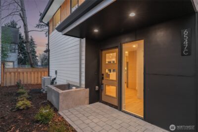 6547 11th Avenue NW #C, Seattle, WA 98117 - Photo 2