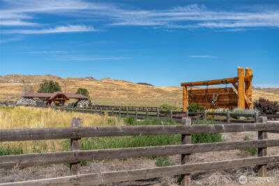 1 Gunsmoke Road , Brewster, WA 98812