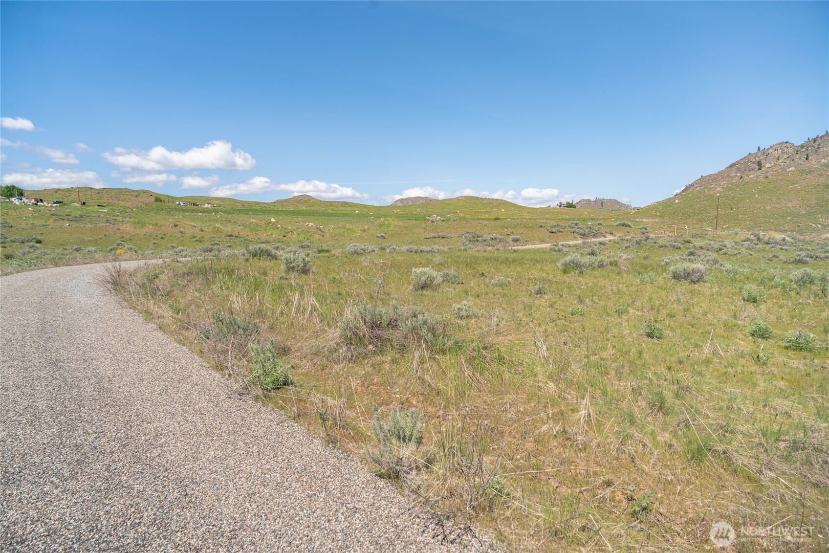 1 Gunsmoke Road , Brewster, WA 98812