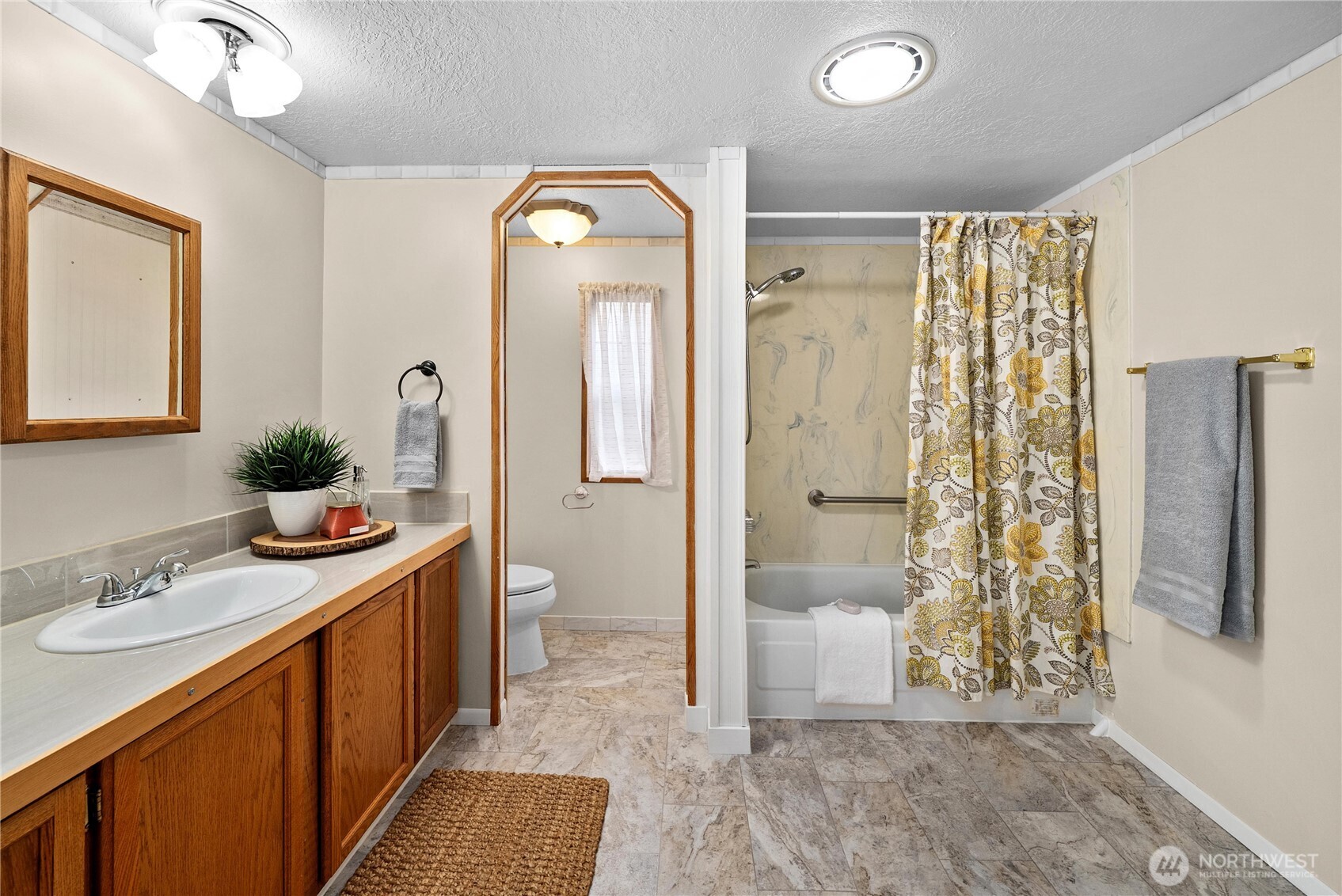 20810 93rd Street E, Bonney Lake, WA 98391