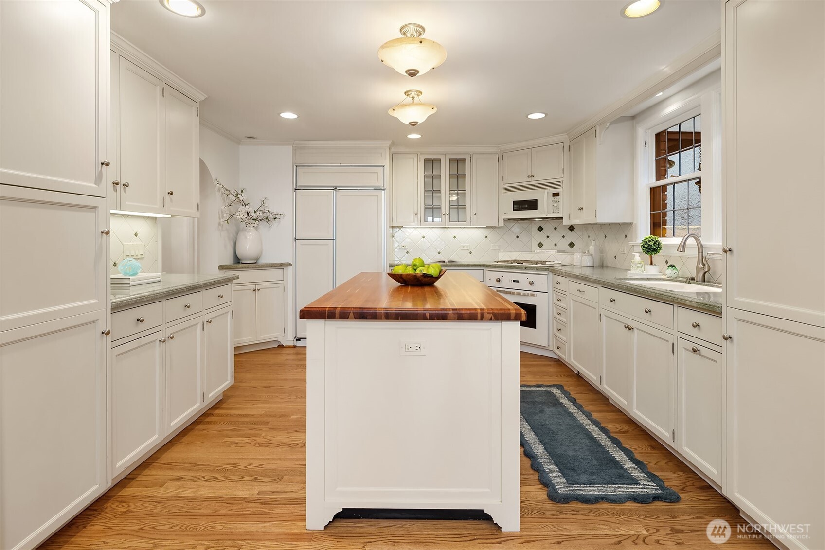 3419 E Laurelhurst Drive NE, Seattle, WA 98105