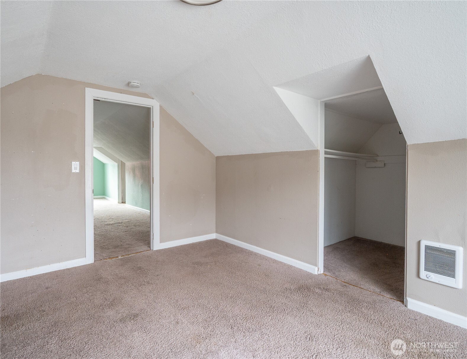 2826 Pacific Avenue , Hoquiam, WA 98550