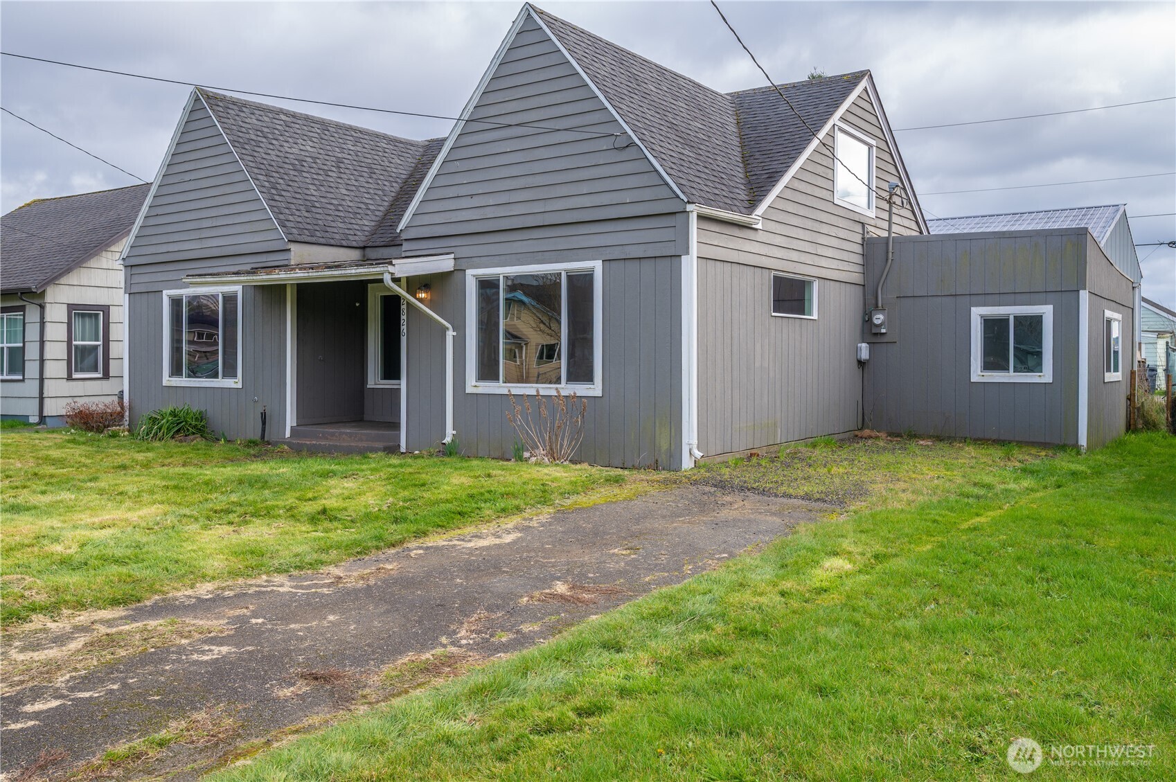 2826 Pacific Avenue , Hoquiam, WA 98550