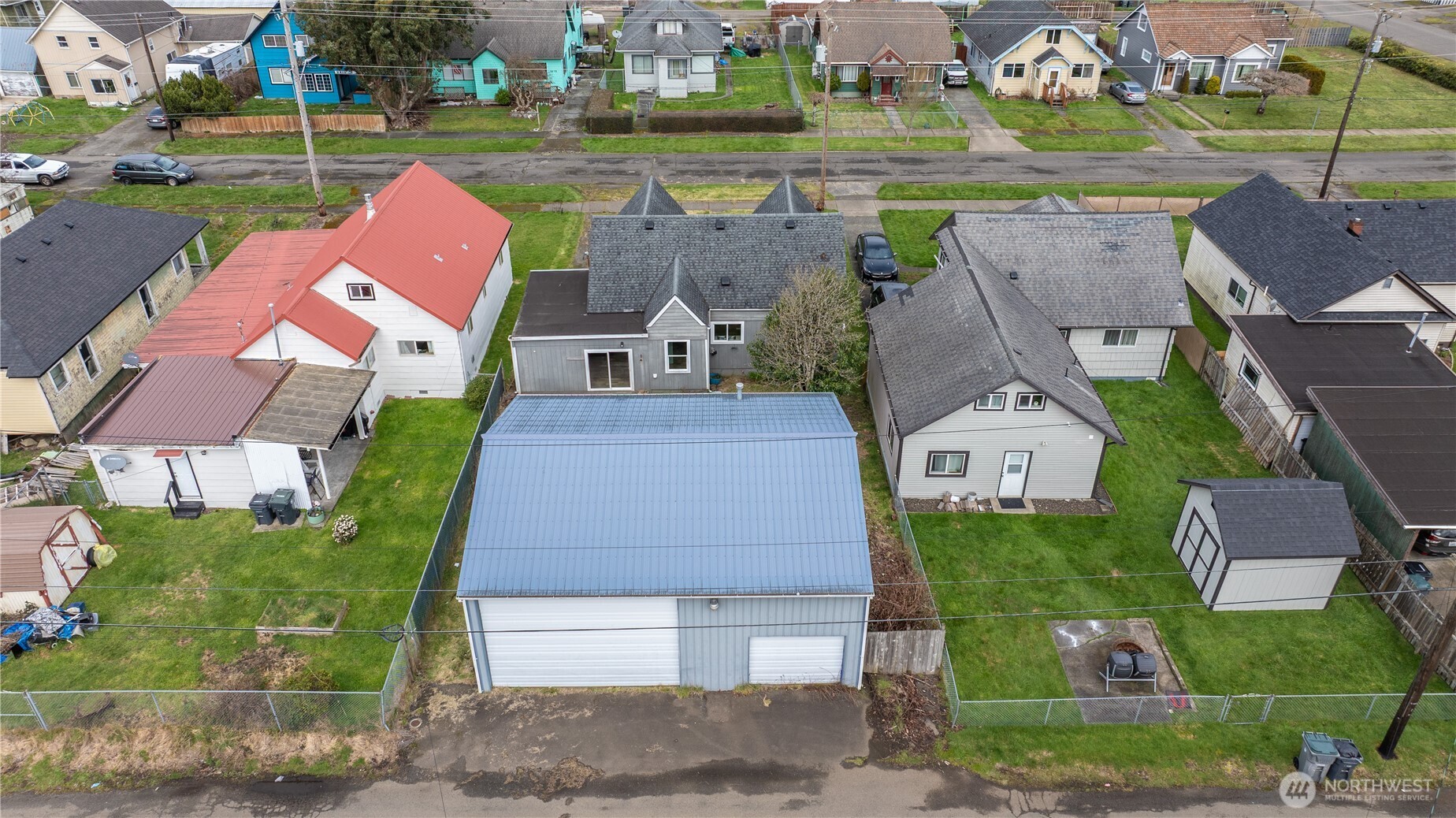 2826 Pacific Avenue , Hoquiam, WA 98550