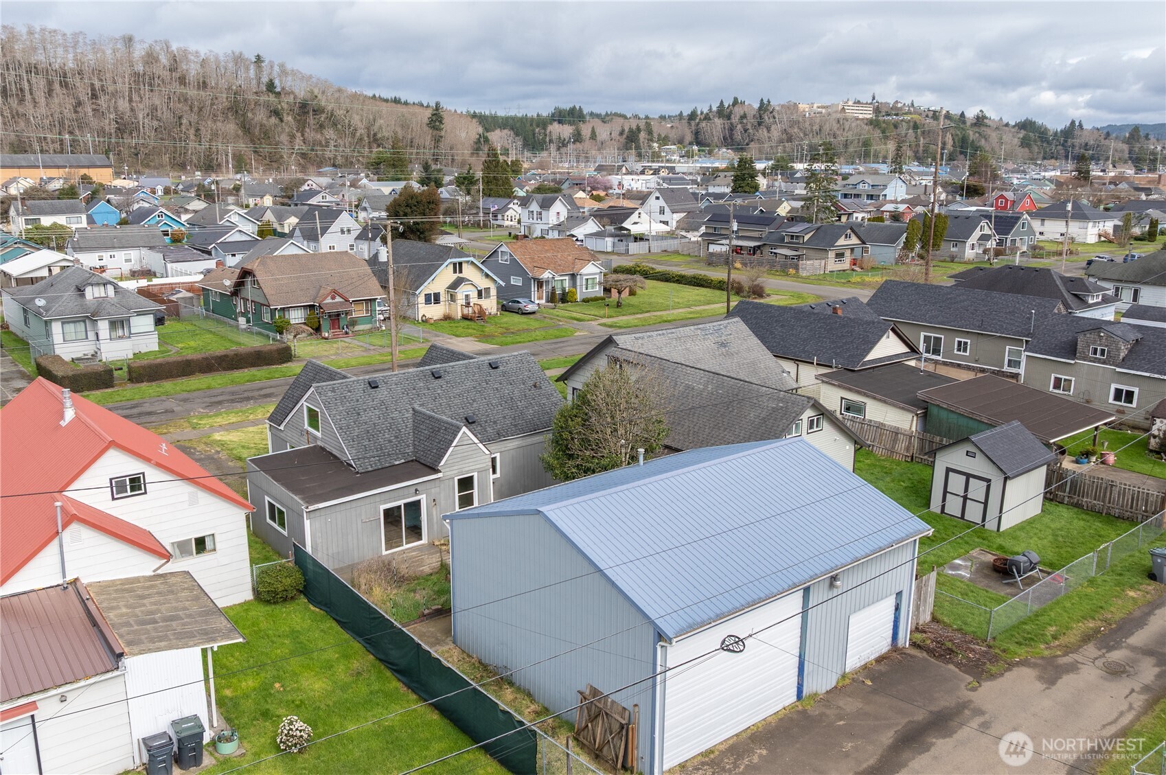 2826 Pacific Avenue , Hoquiam, WA 98550