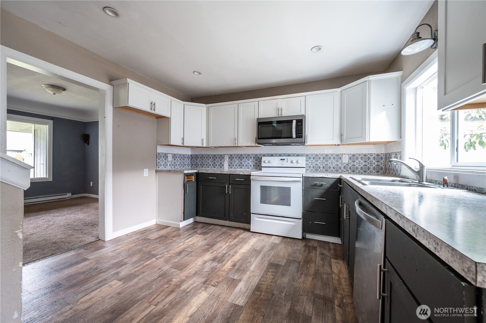 2826 Pacific Avenue , Hoquiam, WA 98550