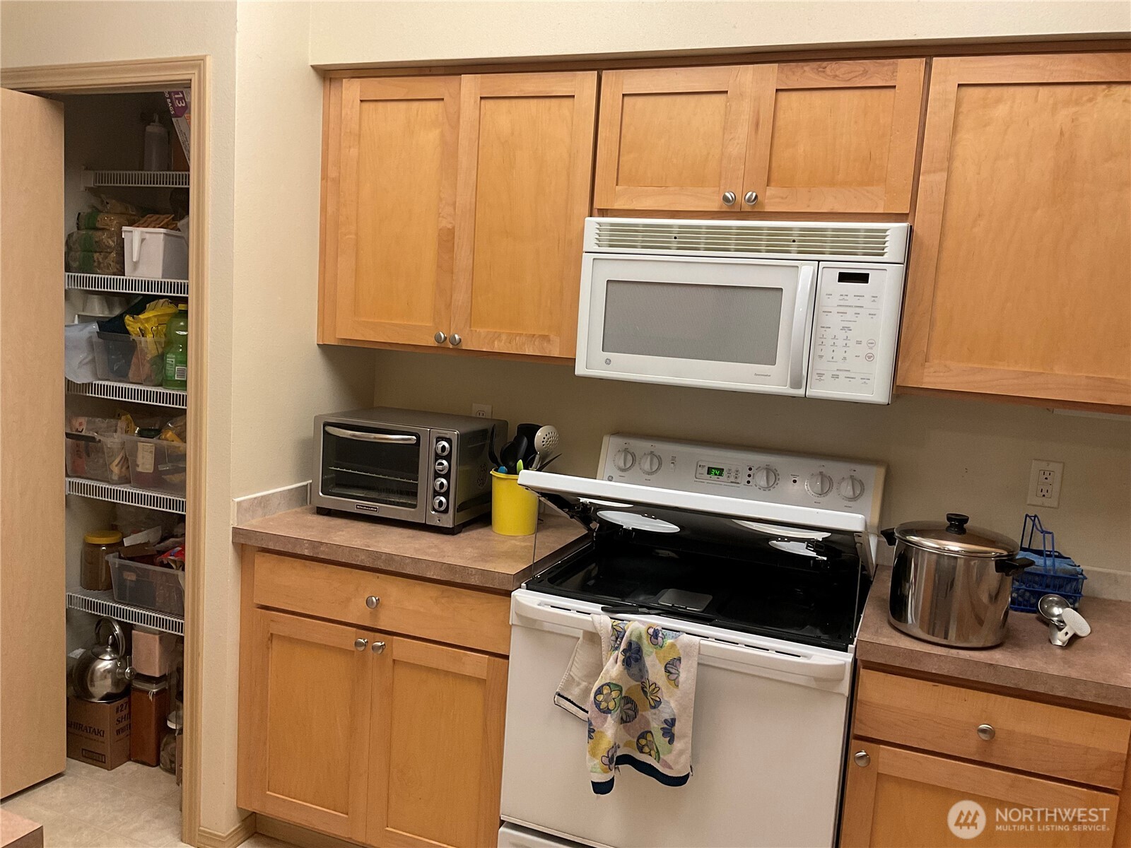 15302 40th Avenue W #2-202, Lynnwood, WA 98087-8972