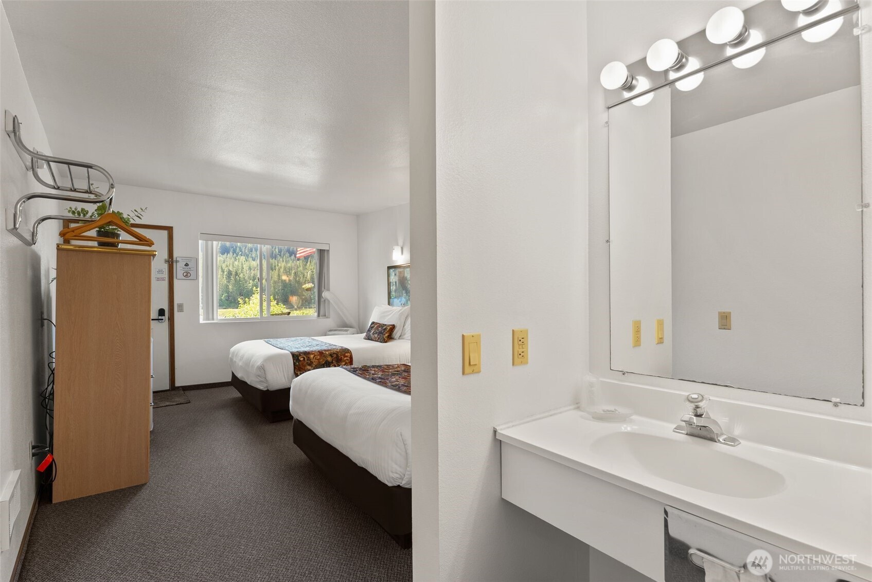 8612 WA-31 , Ione, WA 99139