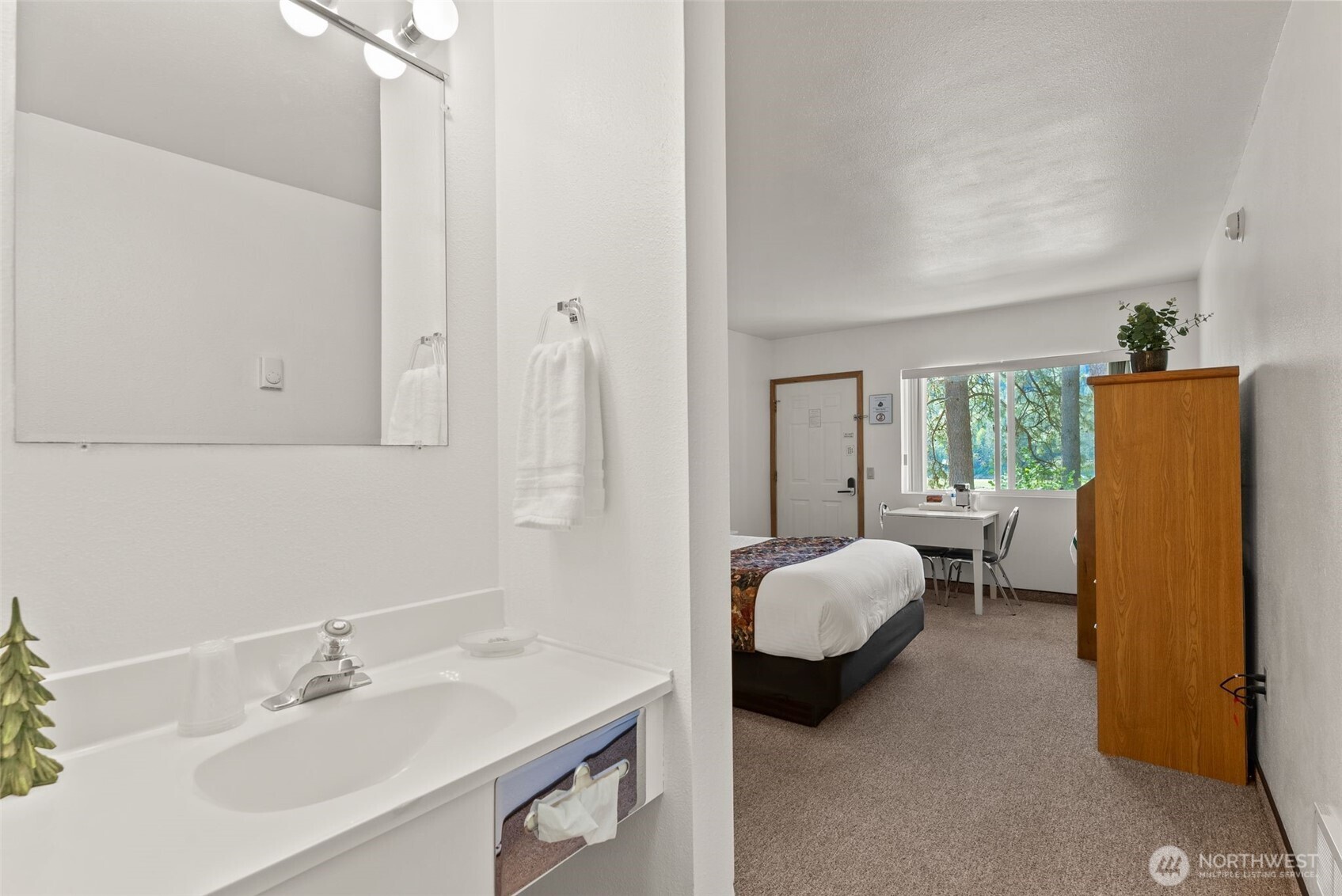 8612 WA-31 , Ione, WA 99139