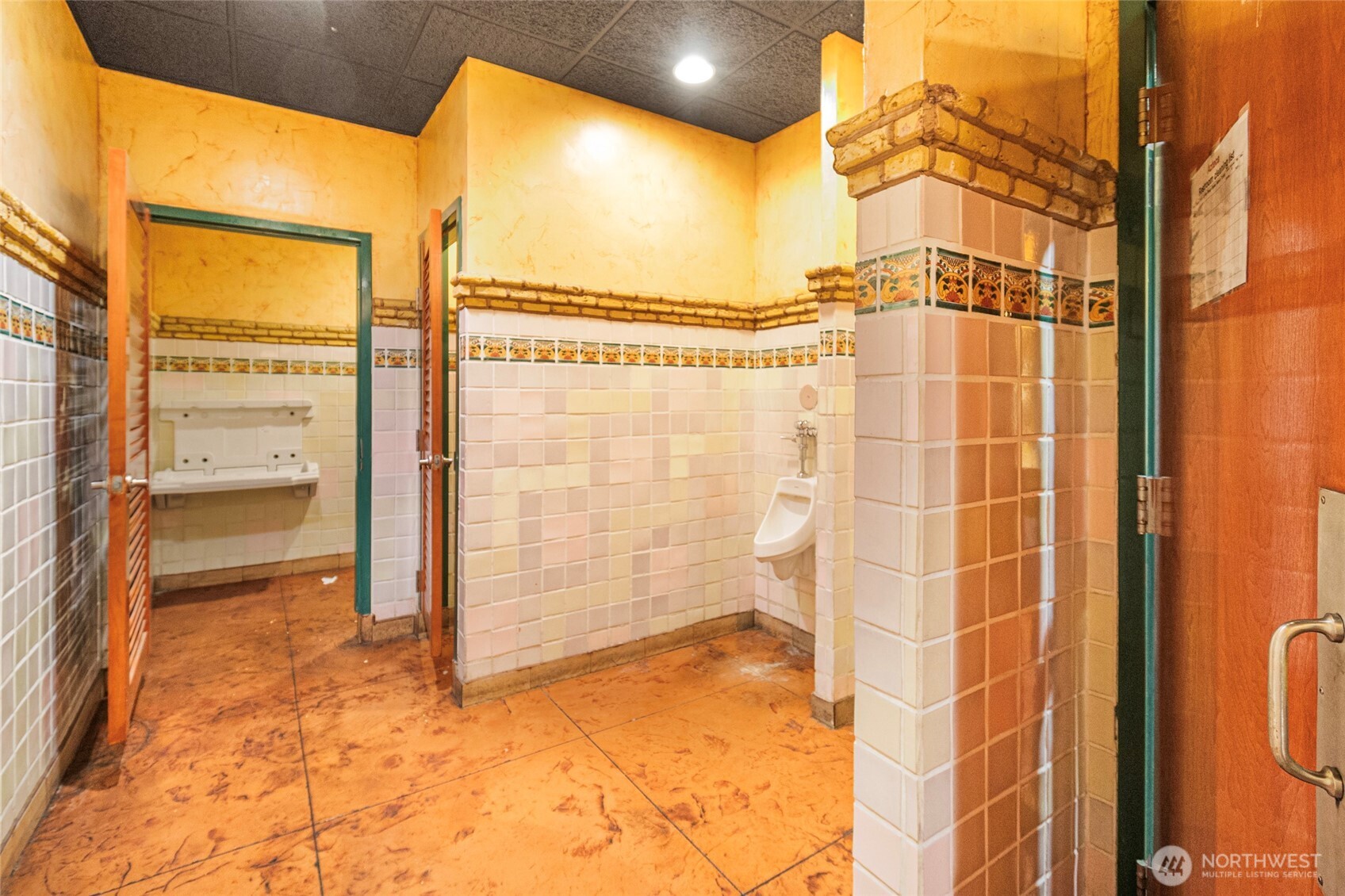 2807 W 10th Avenue , Kennewick, WA 99336