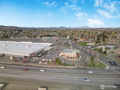 2807 W 10th Avenue , Kennewick, WA 99336 - Photo 3