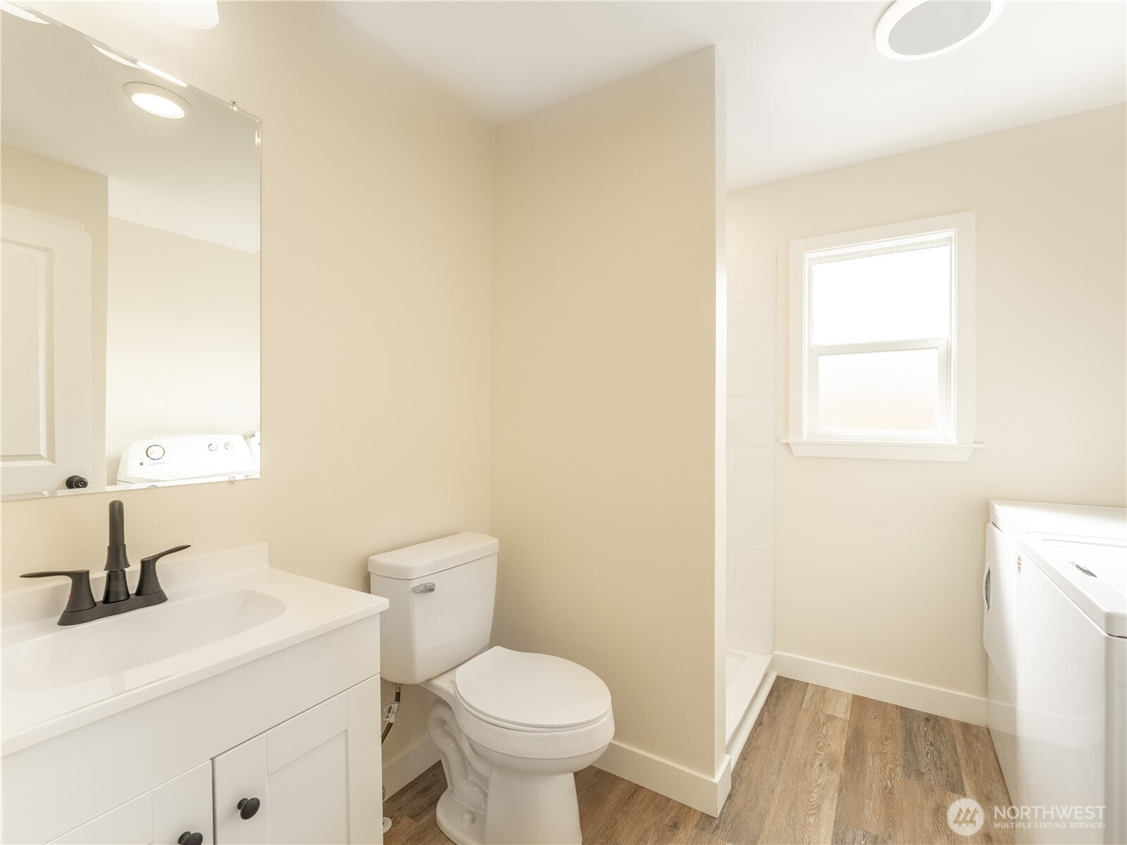 98 Fuller Street , Wenatchee, WA 98801